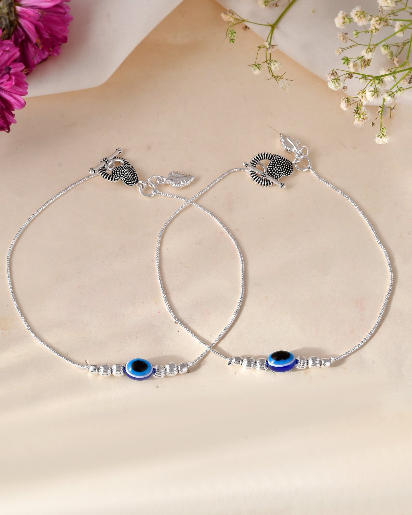 Jewels Nest Oxidized Silver Heart Charm Anklet – Boho & Traditional | Swadesiicart