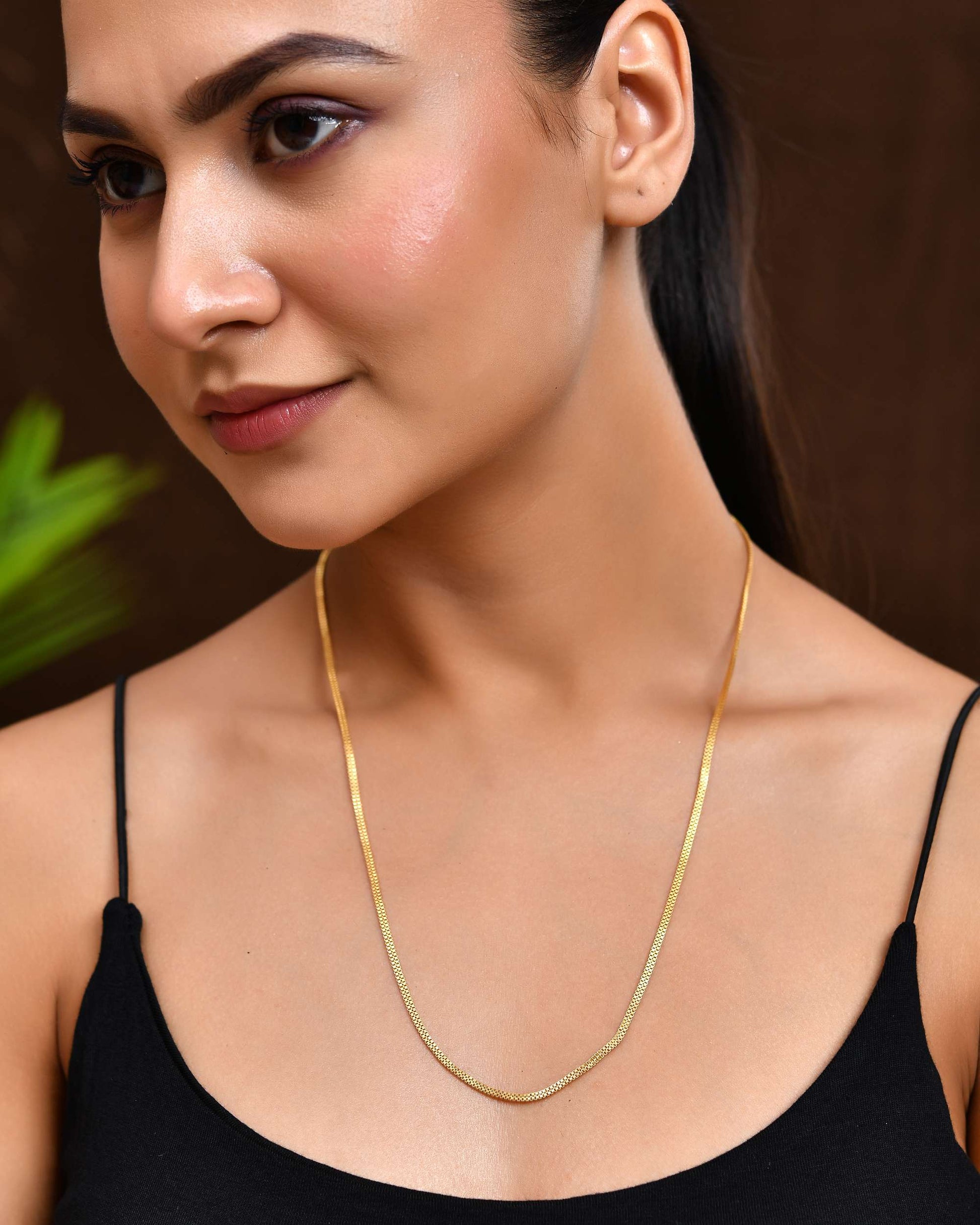 Jewels Nest Minimalist High-Gloss Gold Chain - Swadesiicart