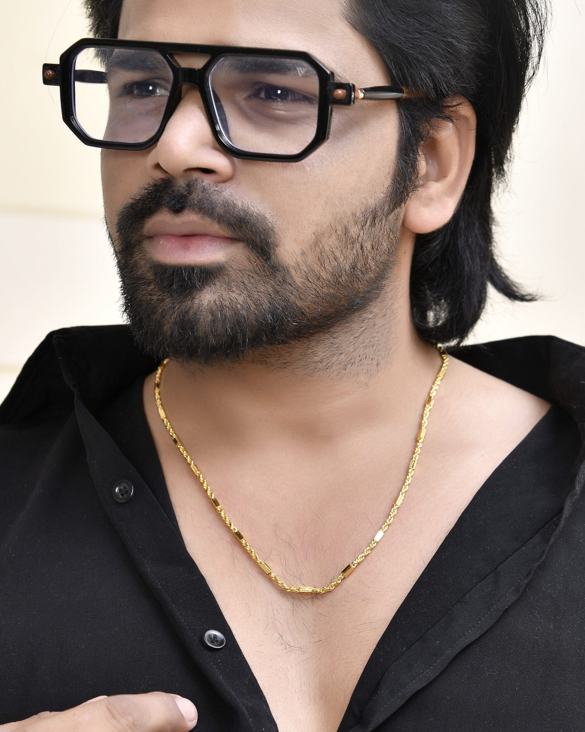 Jewels Nest Men’s Gold-Polished Stainless Steel Rascha Pipe Chain | Swadesiicart