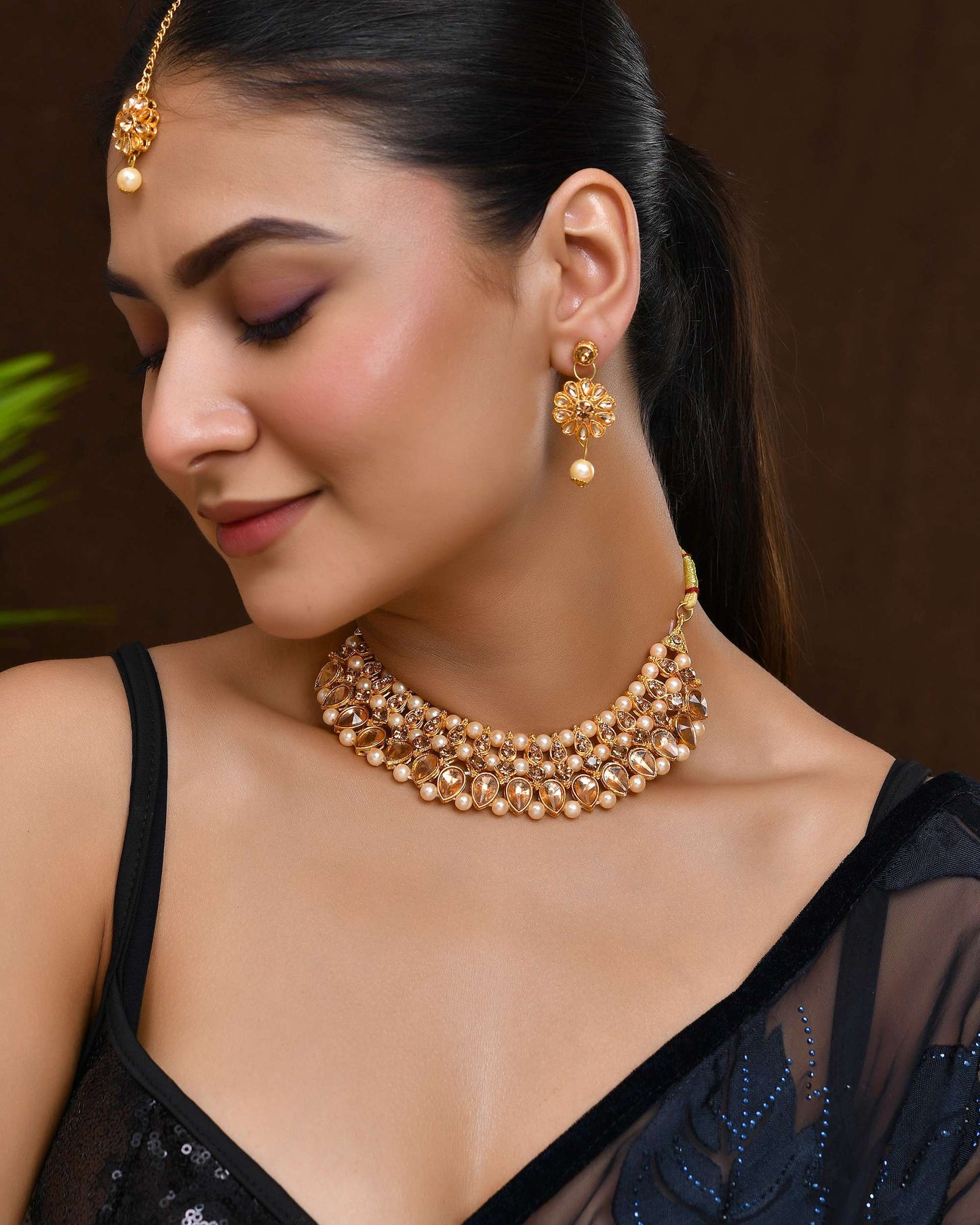 Jewels Nest Gold-Plated Kundan-Style Choker Necklace Set with Pearls & Earrings – Ethnic Wedding Jewellery - Swadesiicart