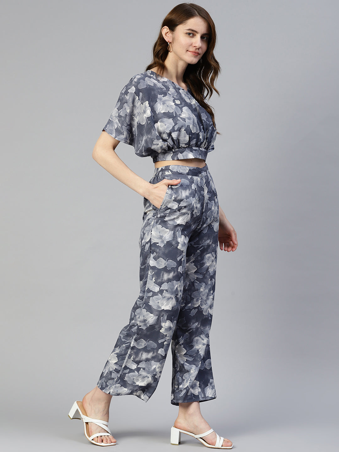 Jainish Women's Grey Printed Crop Top With Palazzos - Swadesiicart