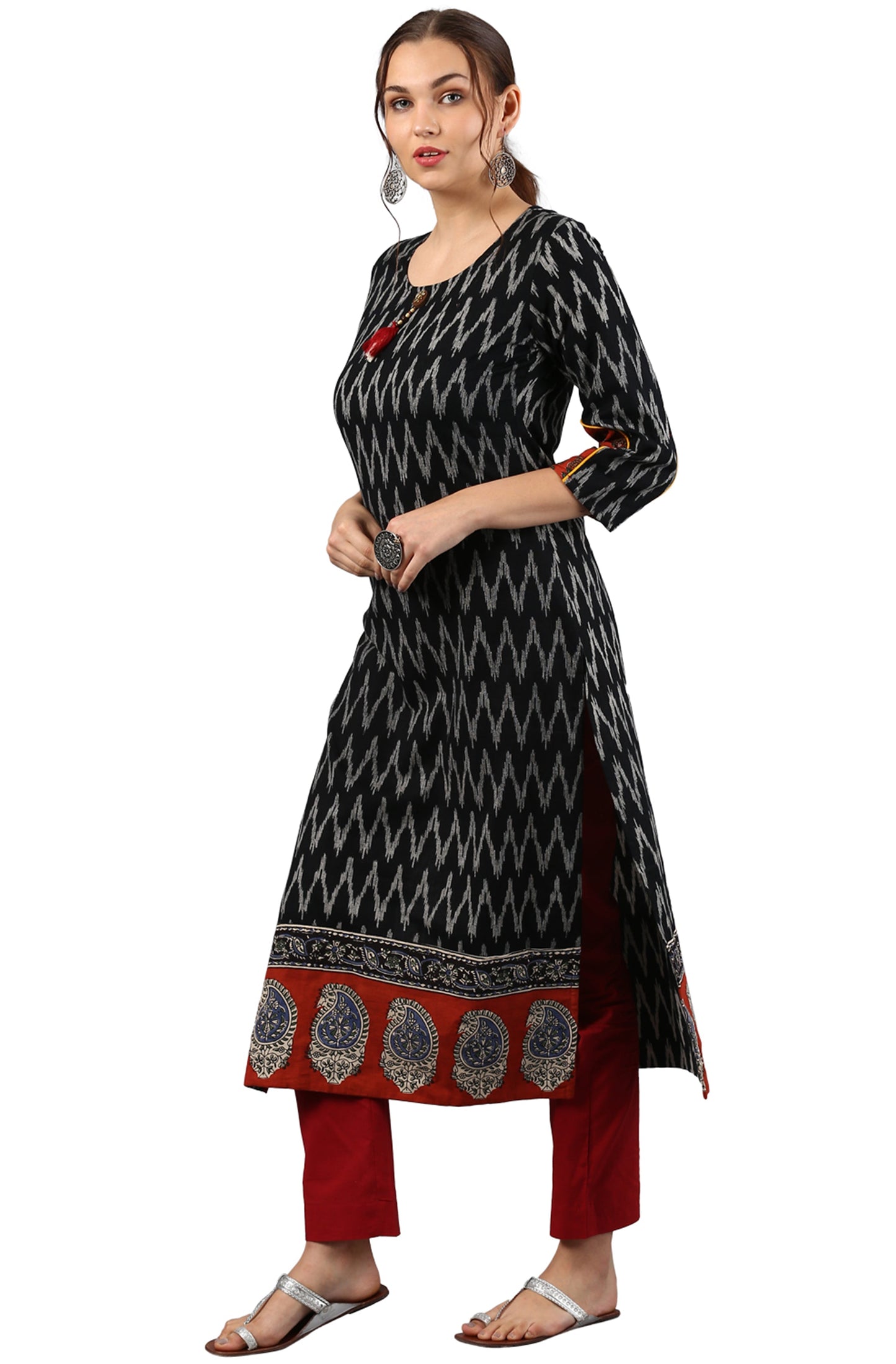 Janasya Black Cotton Ikat Straight kurta - Swadesiicart