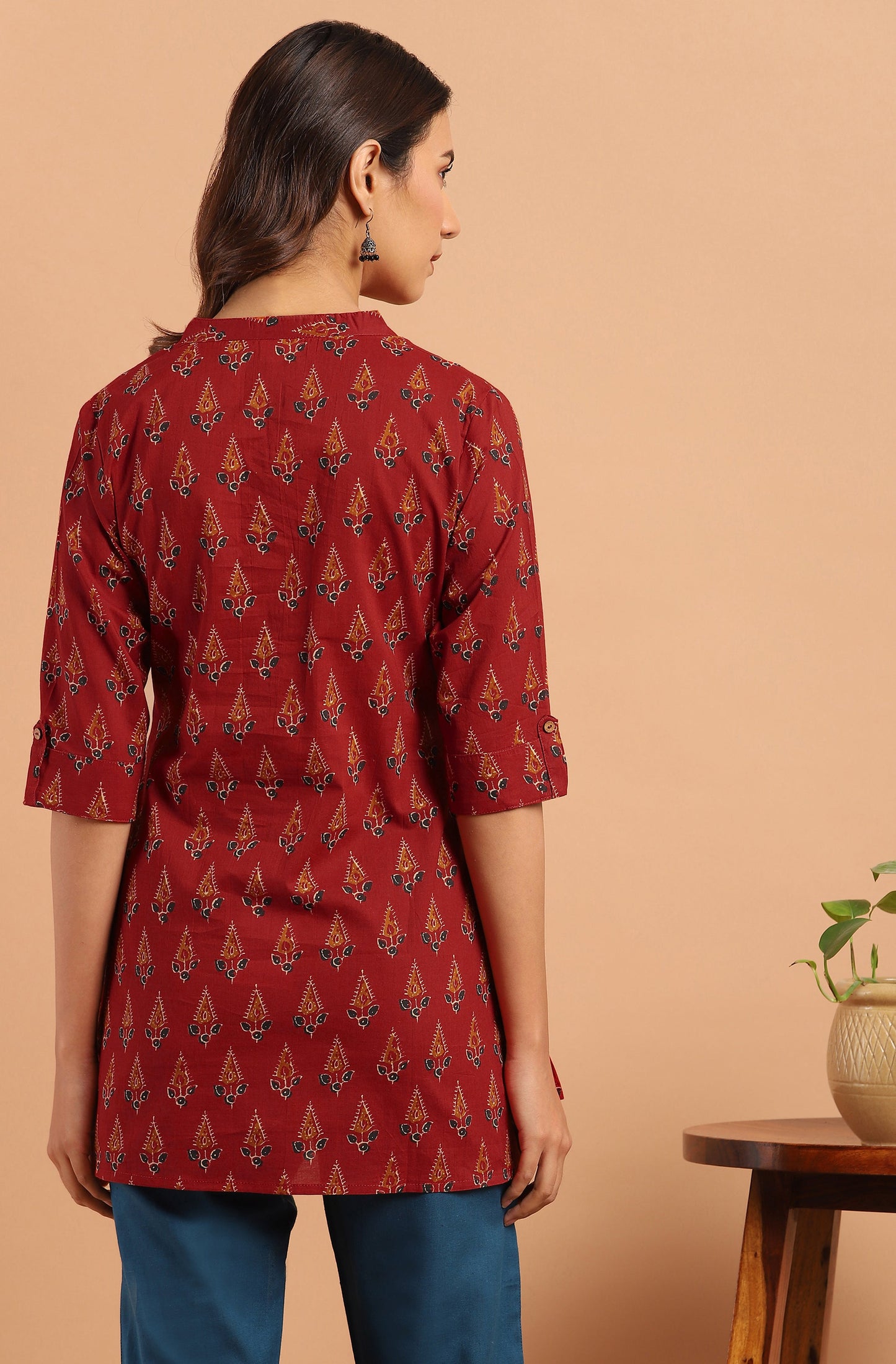 Janasya Women's Red Cotton Ethnic Motifs Straight Tunic | Swadesiicart