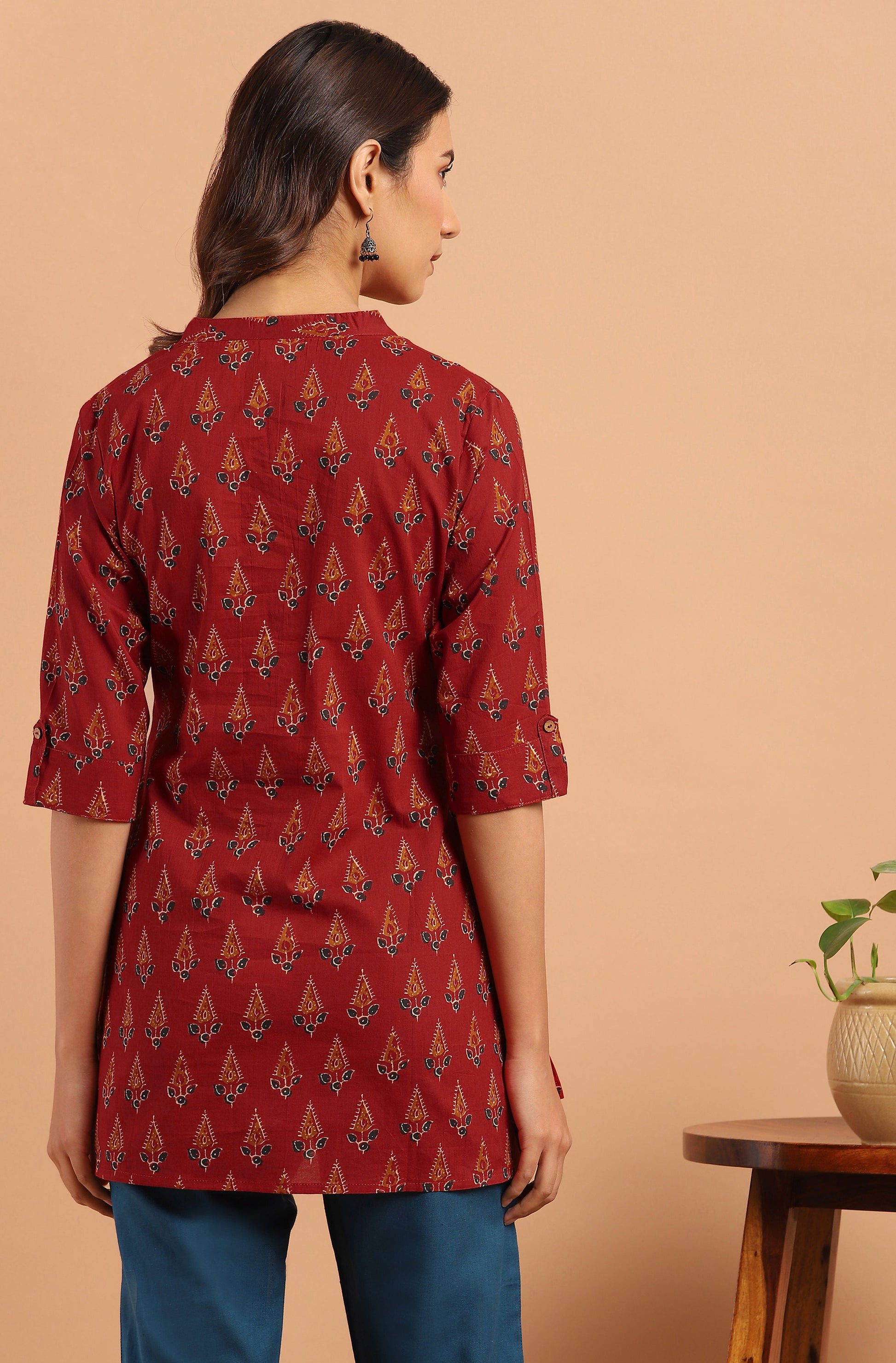 Janasya Women's Red Cotton Ethnic Motifs Straight Tunic | Swadesiicart