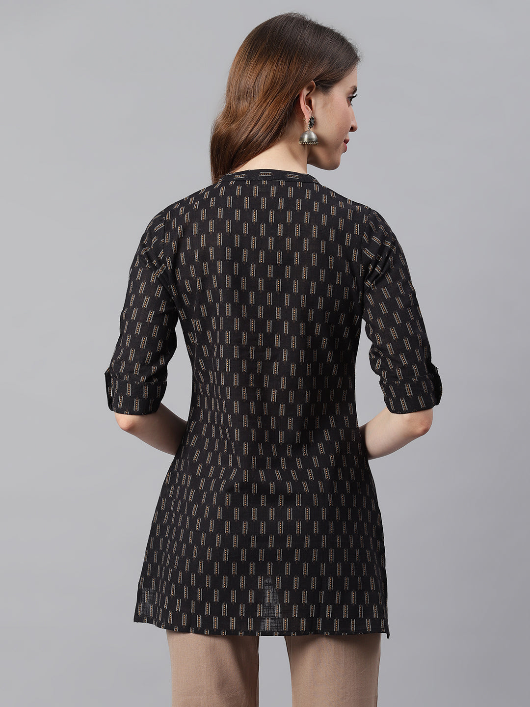Janasya Women's Black Cotton Slub Geometric Print Straight Tunic | Swadesiicart