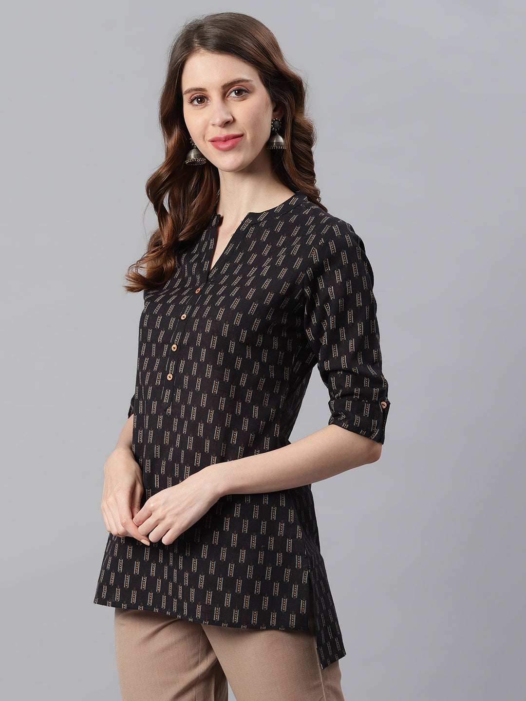 Janasya Women's Black Cotton Slub Geometric Print Straight Tunic | Swadesiicart