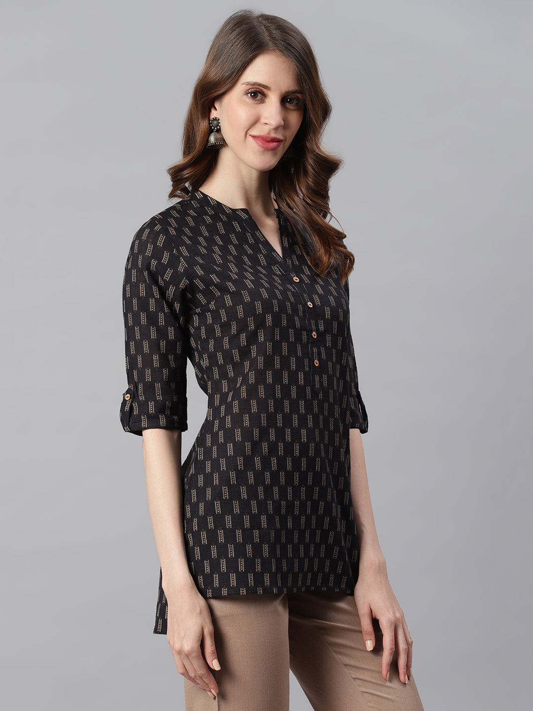Janasya Women's Black Cotton Slub Geometric Print Straight Tunic | Swadesiicart