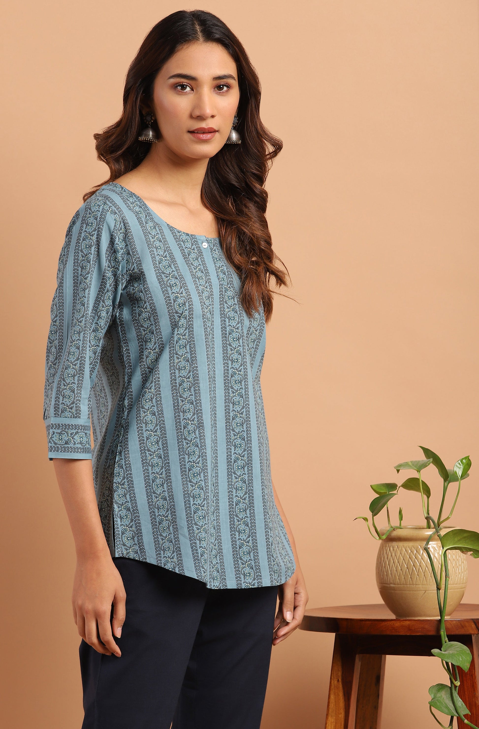 Janasya Women's Blue Cotton Floral Print Straight Tunic | Swadesiicart
