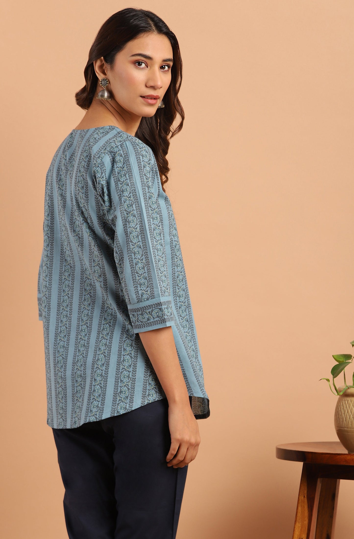 Janasya Women's Blue Cotton Floral Print Straight Tunic | Swadesiicart