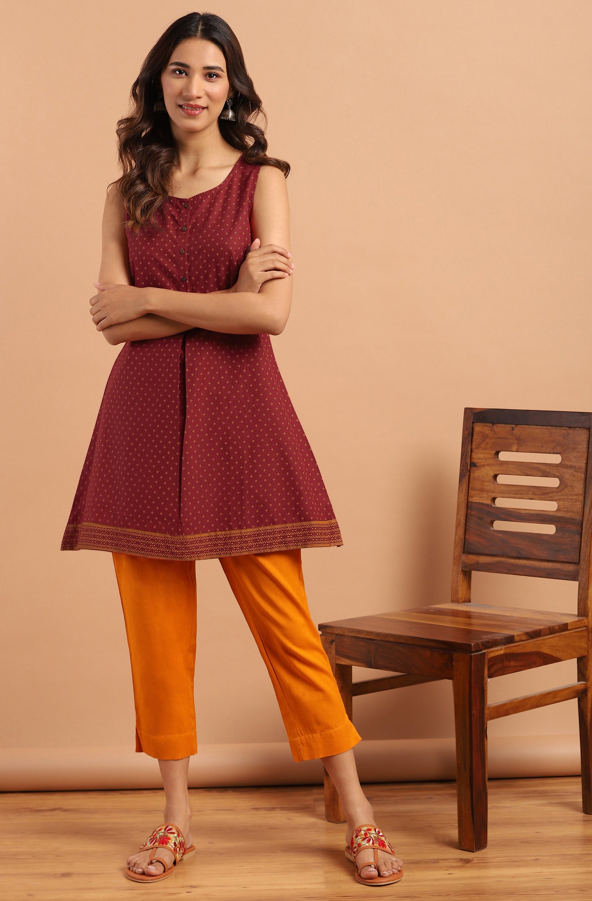 Janasya Women's Maroon Cotton Floral Print A-Line Tunic | Swadesiicart
