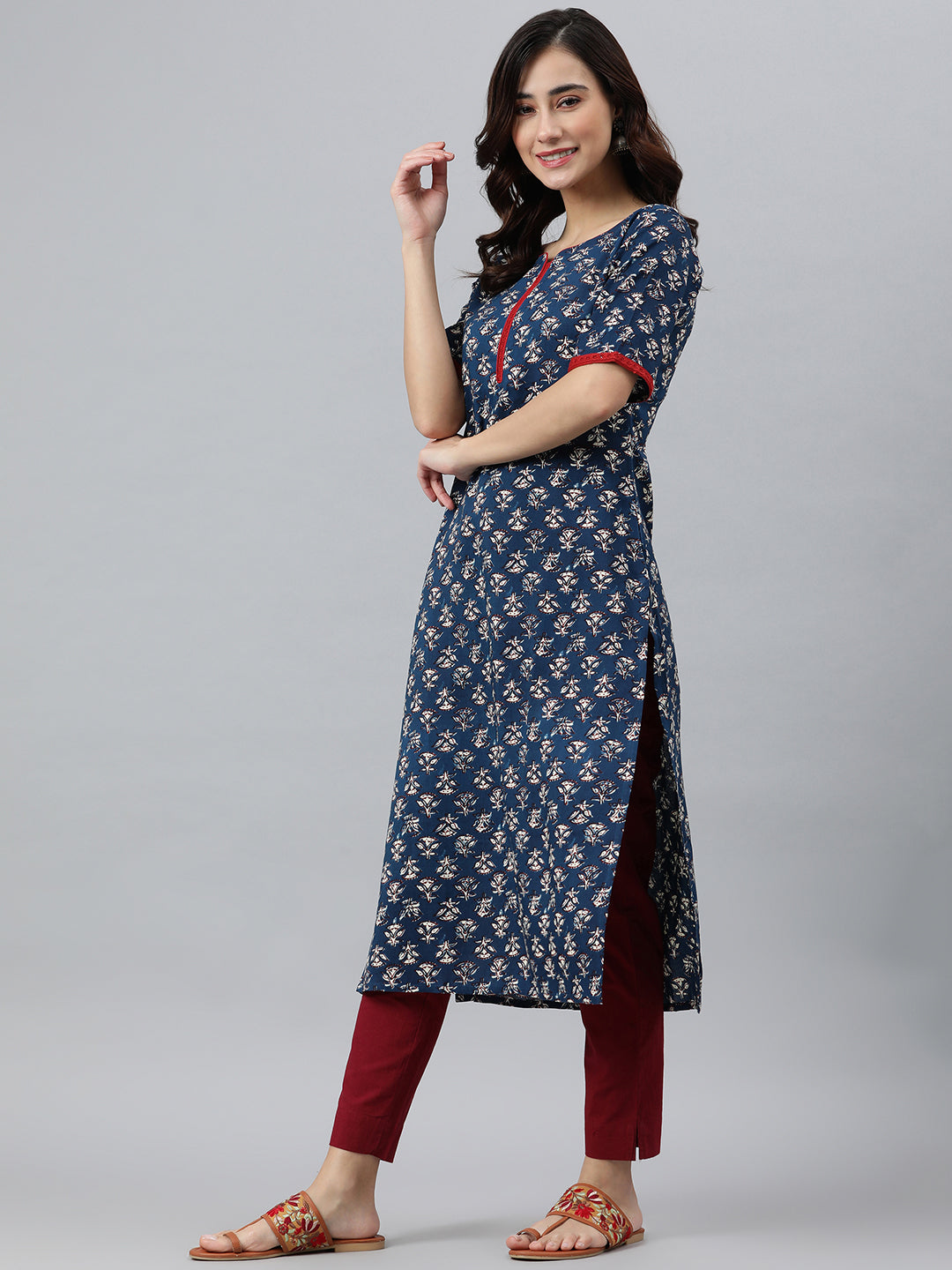 Janasya Women's Blue Rayon Floral Printed Casual Straight kurta | Swadesiicart
