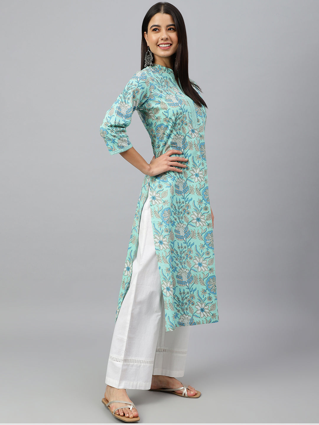 Janasya Women's Mint Green Cotton Floral Printed Casual Straight Kurta | Swadesiicart