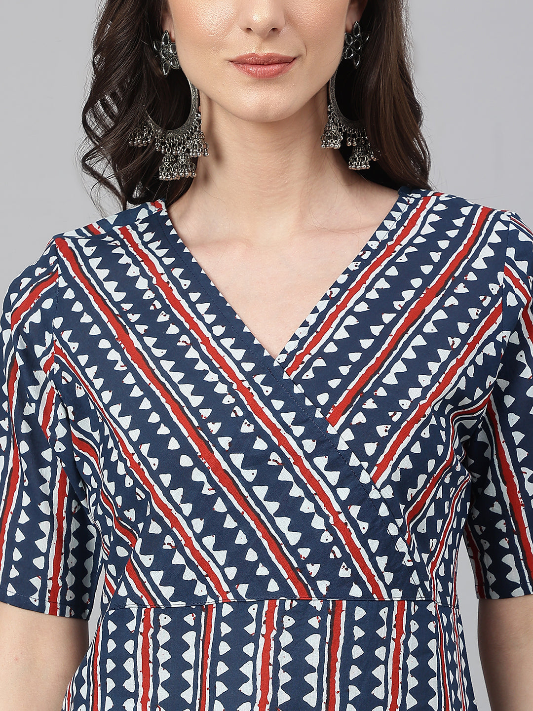 Janasya Women's Navy Blue Cotton Geometric Printed Casual Straight Kurta - Swadesiicart