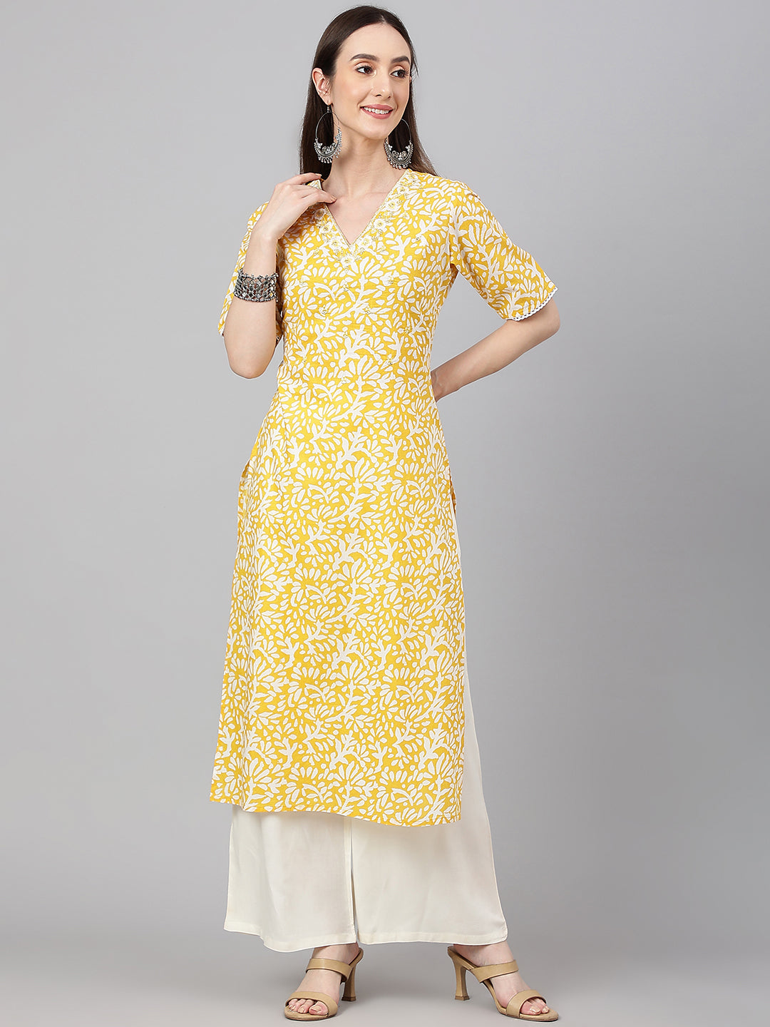 Janasya Women's Yellow Cambric Cotton Printed Casual Straight Kurta | Swadesiicart