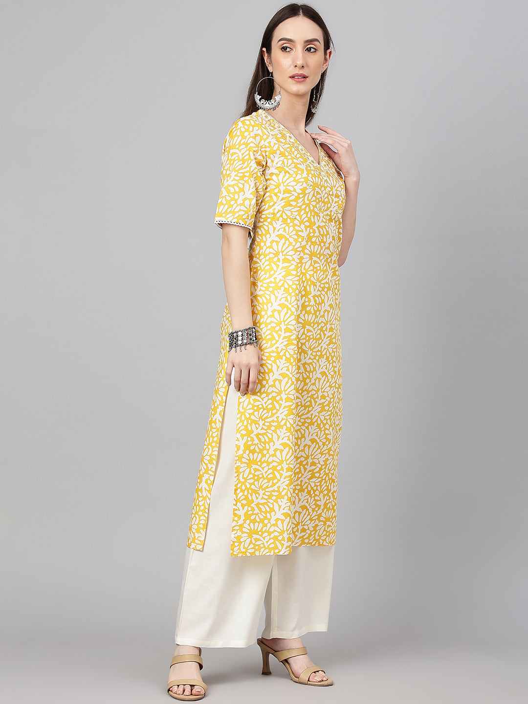 Janasya Women's Yellow Cambric Cotton Printed Casual Straight Kurta | Swadesiicart