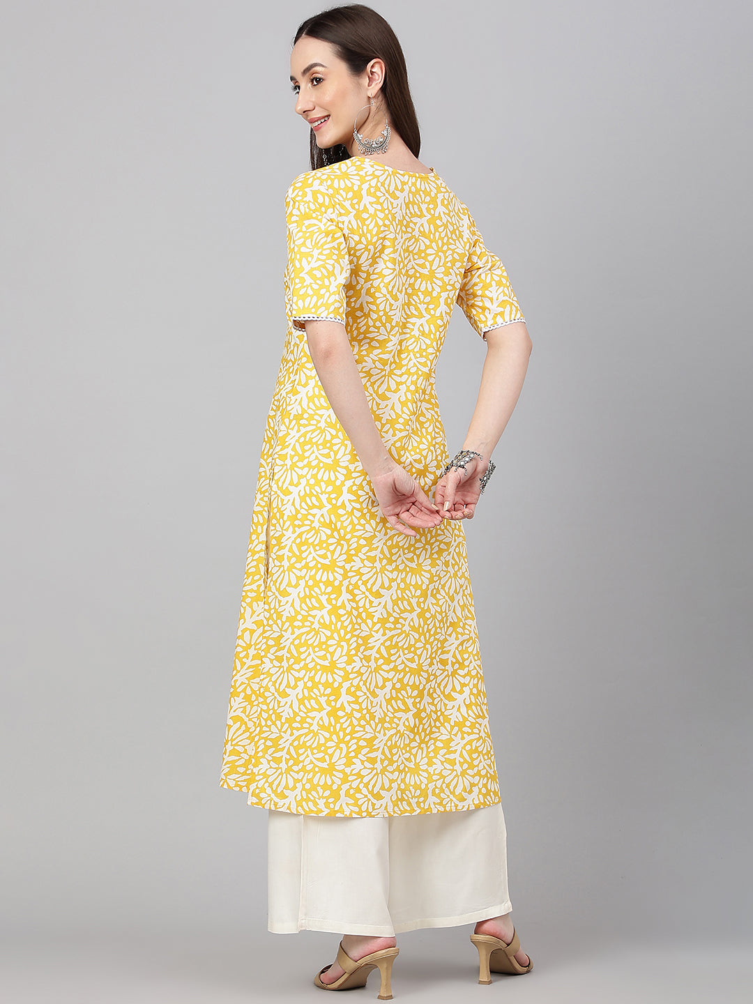 Janasya Women's Yellow Cambric Cotton Printed Casual Straight Kurta | Swadesiicart