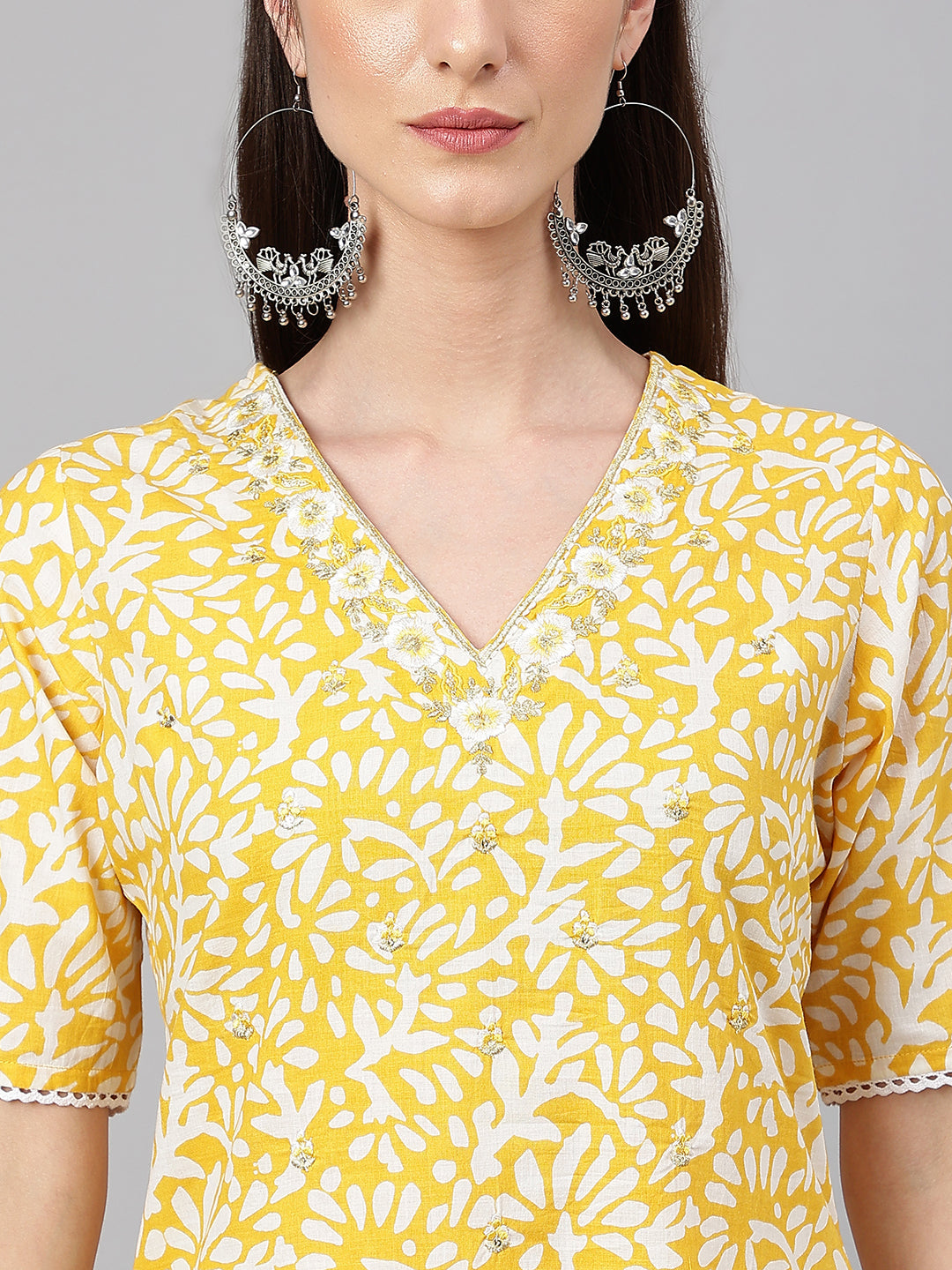 Janasya Women's Yellow Cambric Cotton Printed Casual Straight Kurta | Swadesiicart