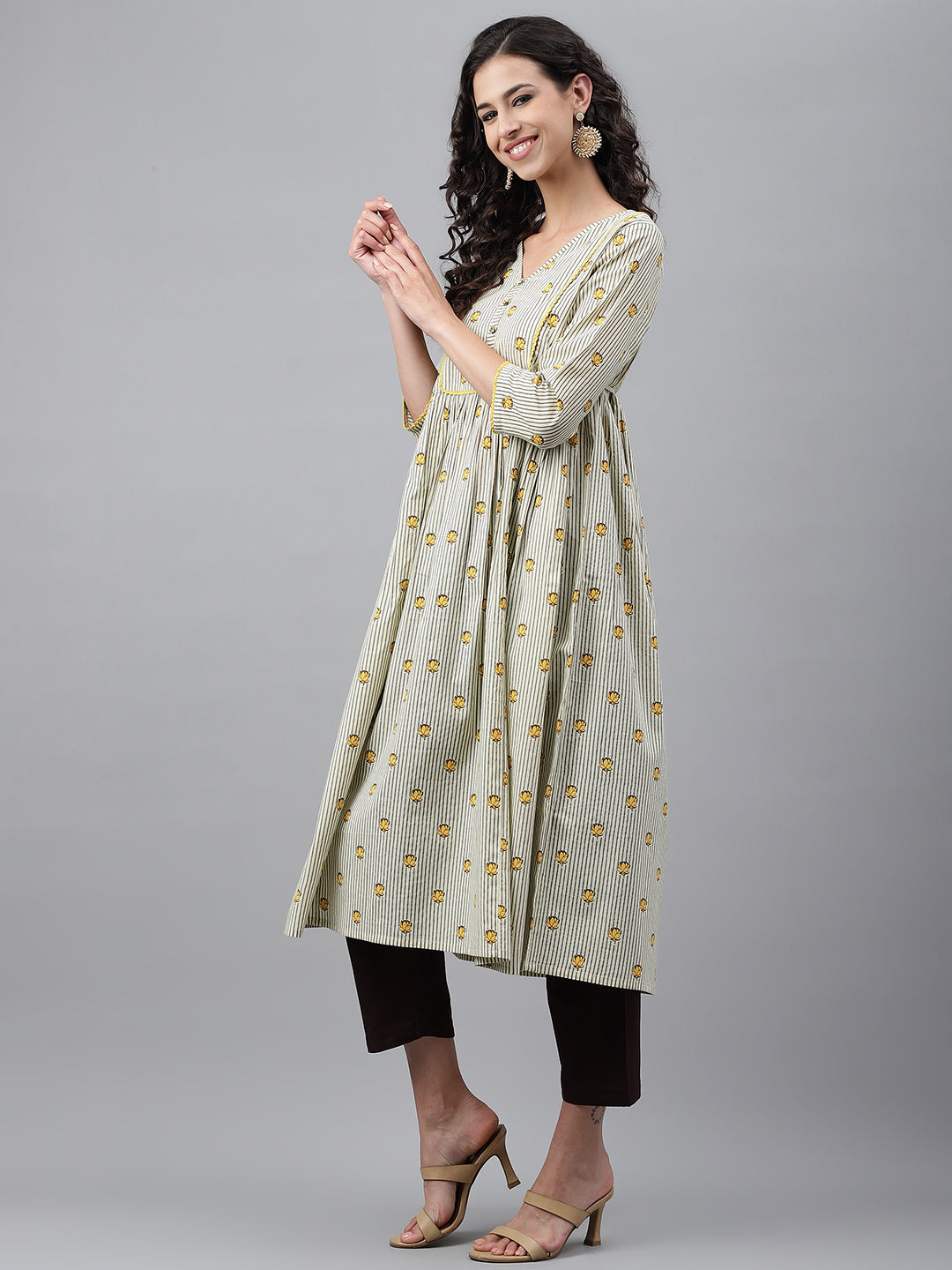 Janasya Women's Light Yellow Cotton Floral Printed Party Flared Kurta | Swadesiicart