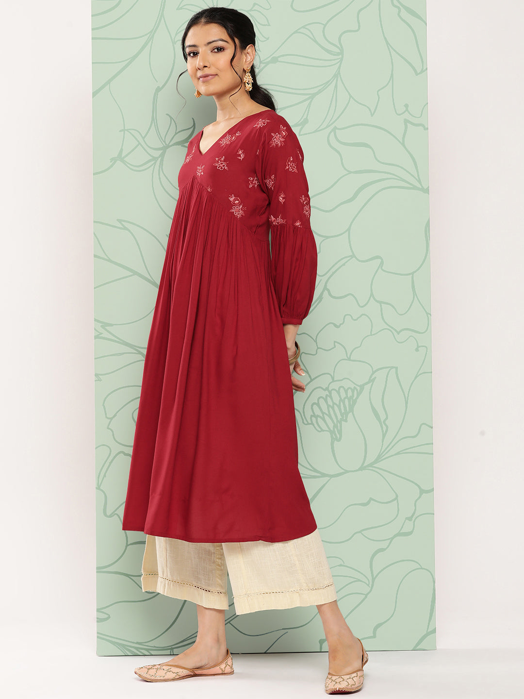 Janasya Women's Maroon Rayon Solid Party Gathered Kurta | Swadesiicart
