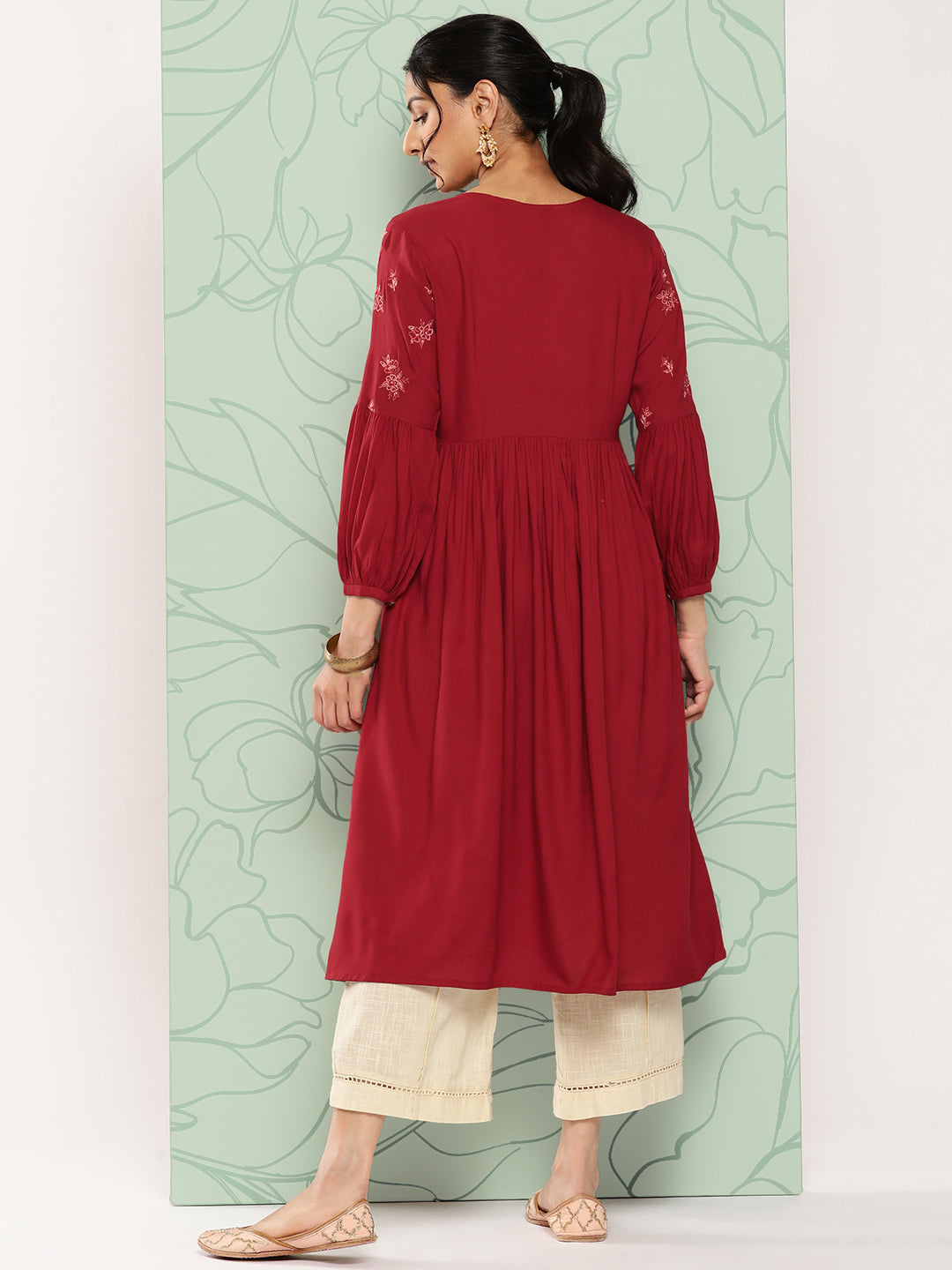 Janasya Women's Maroon Rayon Solid Party Gathered Kurta | Swadesiicart