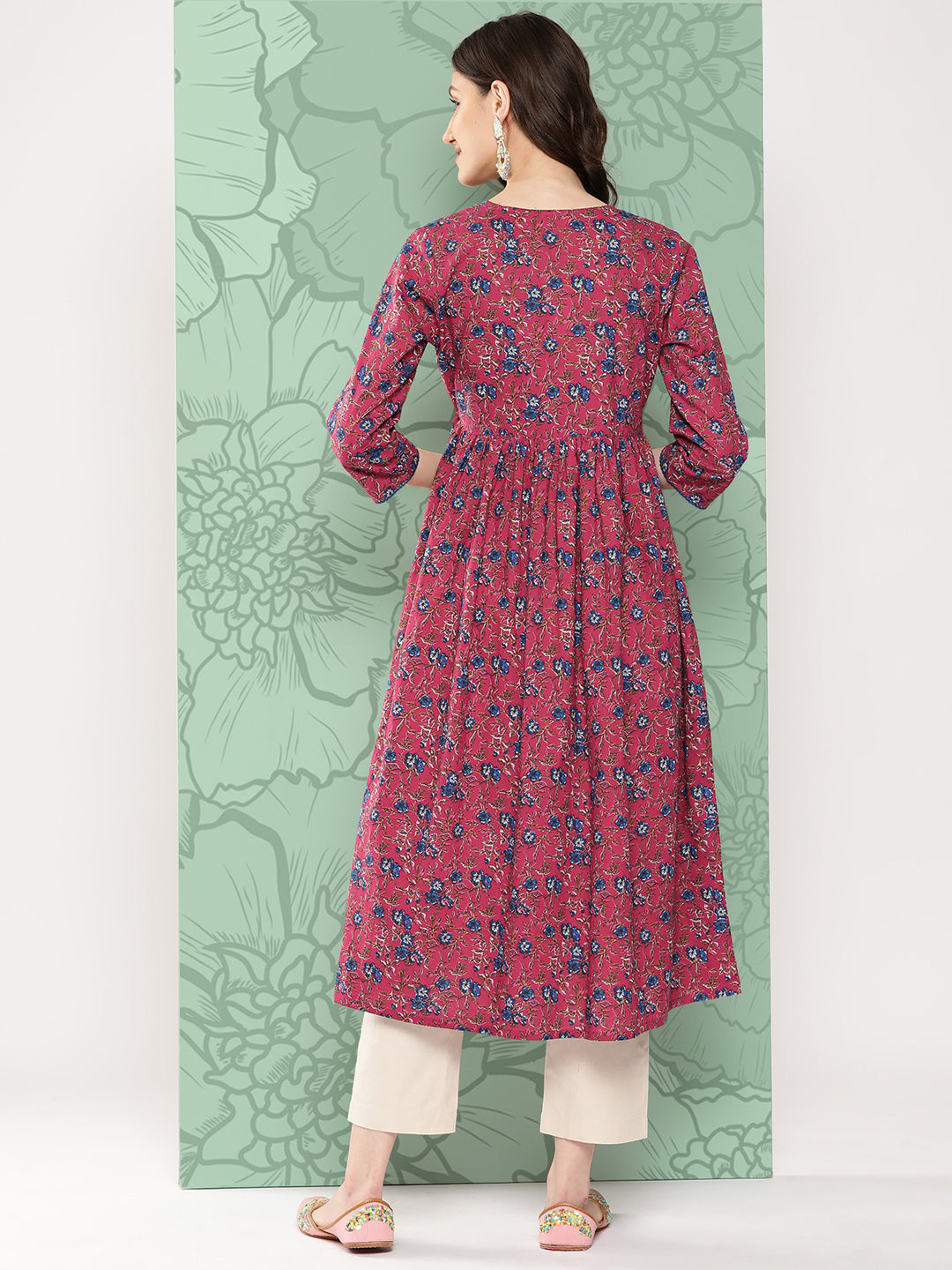 Janasya Women's Pink Cotton Floral Printed Casual Gathered Kurta | Swadesiicart