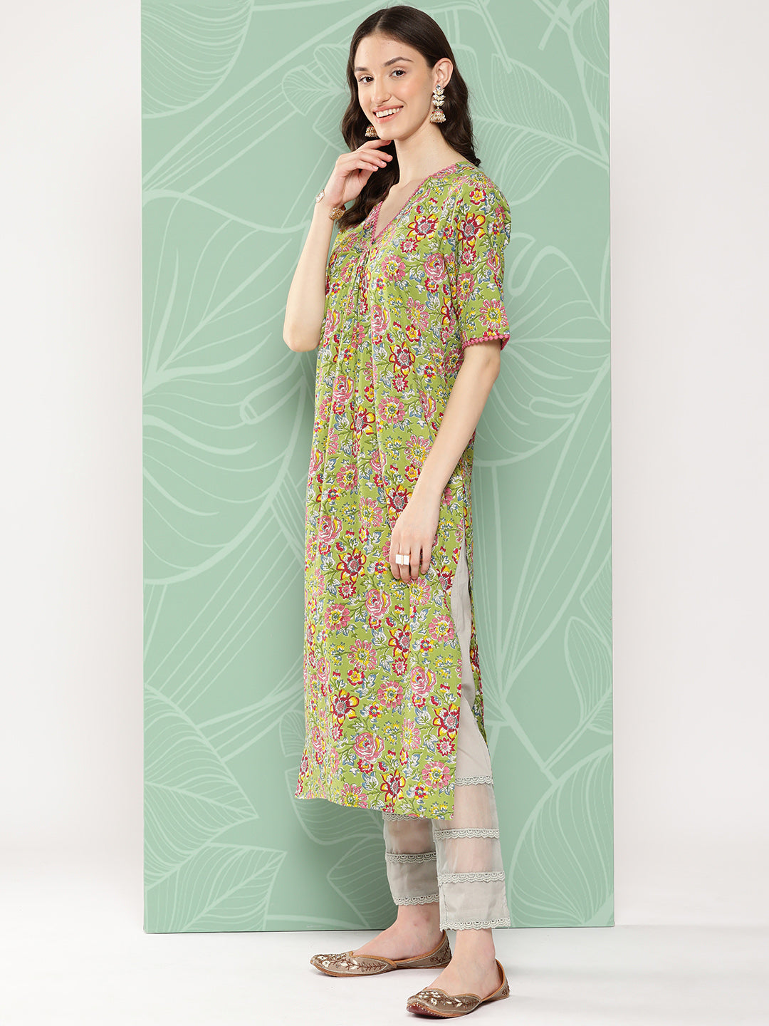 Janasya Women's Green Cotton Floral Printed Casual Straight Kurta | Swadesiicart