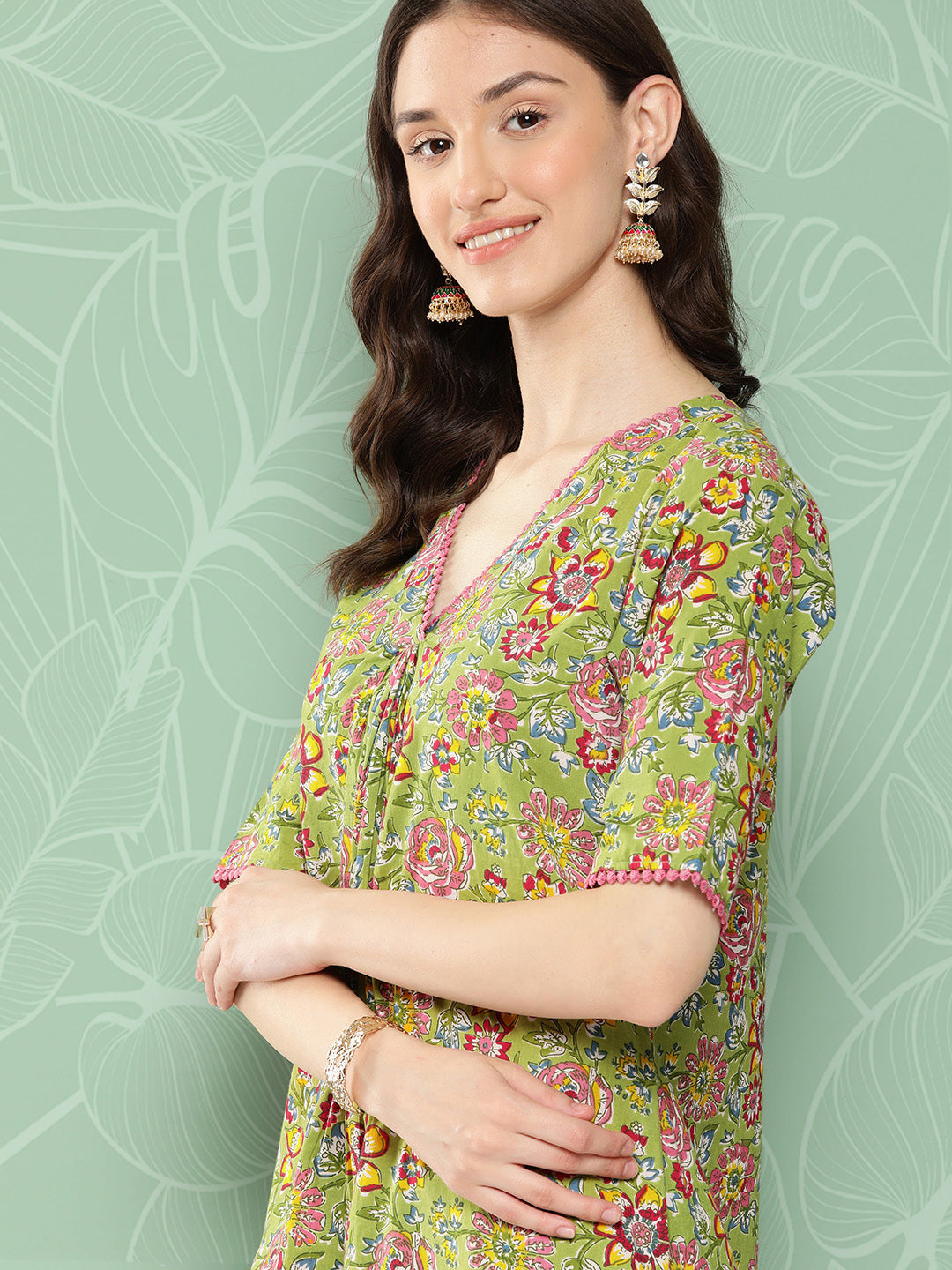 Janasya Women's Green Cotton Floral Printed Casual Straight Kurta | Swadesiicart