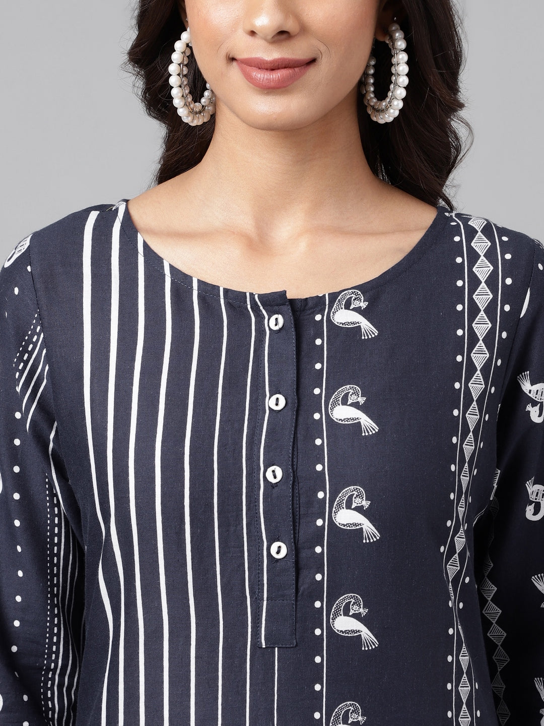 Janasya Women's Navy Blue Cotton Ethnic Motif Printed Casual Straight Kurta | Swadesiicart