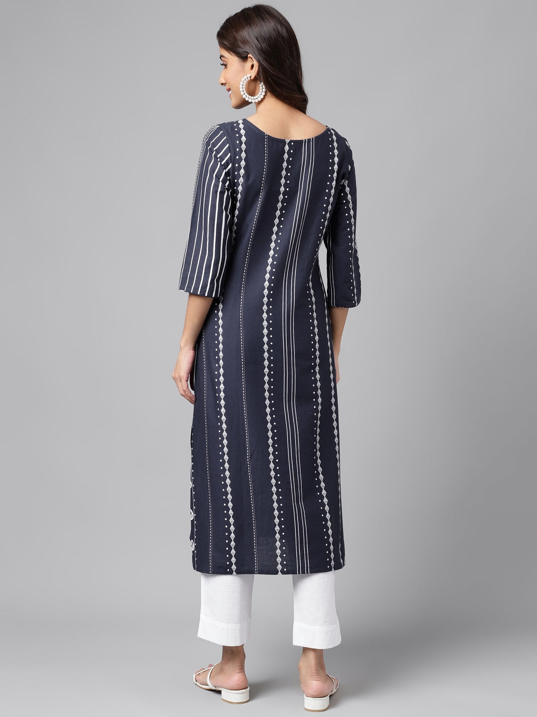 Janasya Women's Navy Blue Cotton Ethnic Motif Printed Casual Straight Kurta | Swadesiicart
