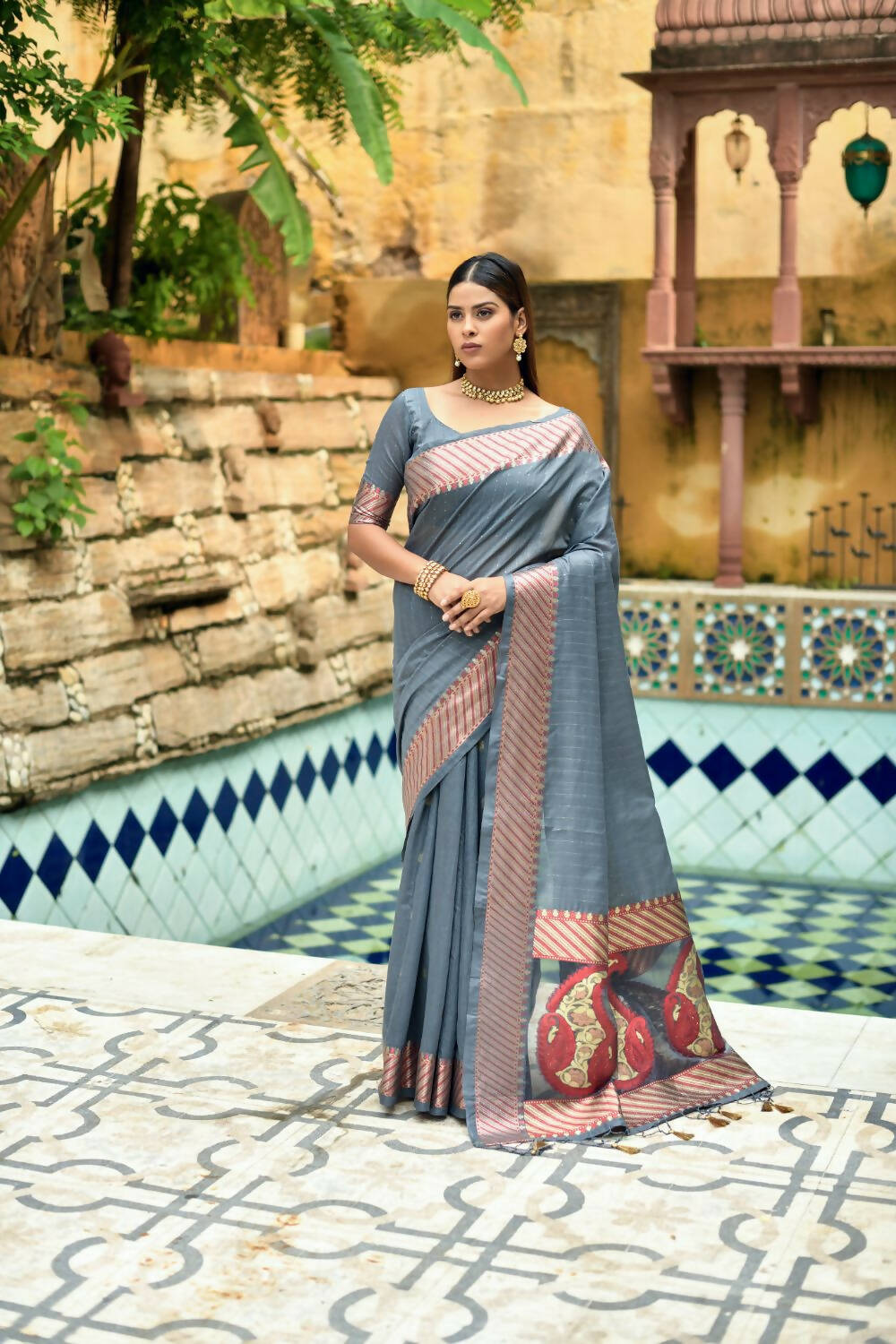 Vishnu Weaves Women's Grey Cotton Silk Zari Woven Butta Work Saree with Blouse - Swadesiicart