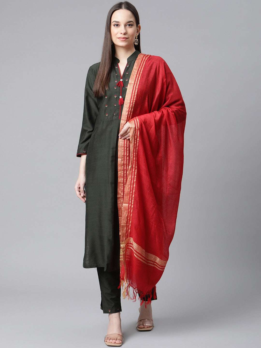 Jompers Women Green Regular Kurta with Trousers & With Dupatta (Green) | Swadesiicart