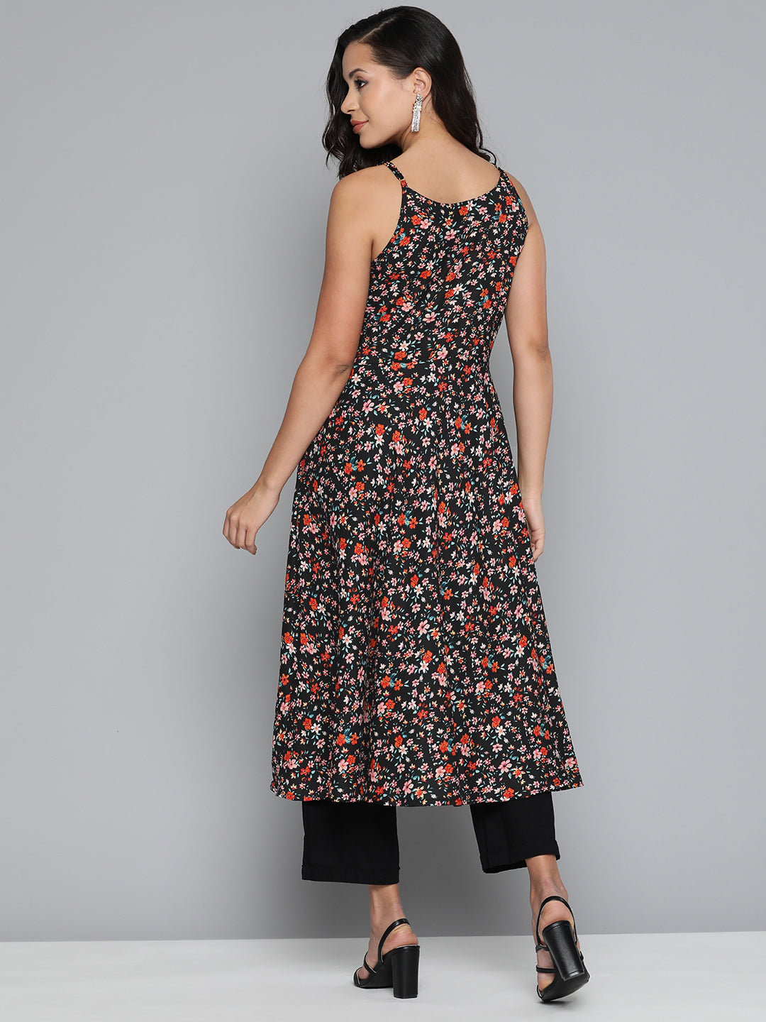 Jompers Women's Floral Printed Floral Georgette Kurta - Black - Swadesiicart