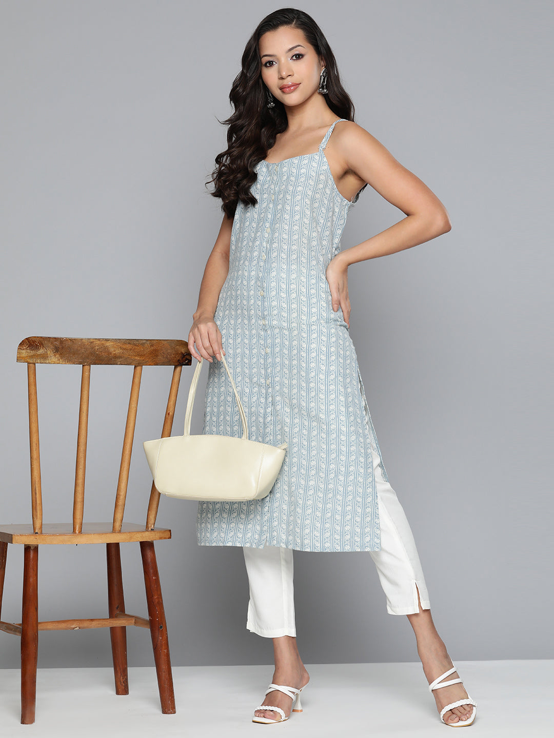 Jompers Women's Floral Printed Blue Kurta - Blue - Swadesiicart