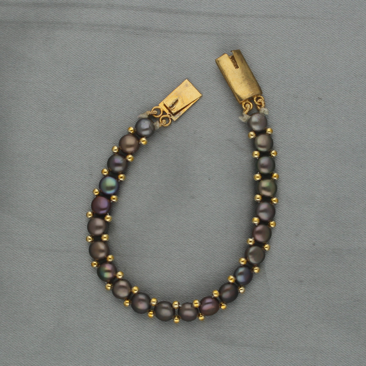 J Pearls Zaha 1 Line Pearl Bracelet - Swadesiicart