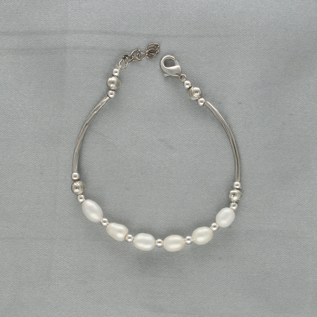 J Pearls Unique 1 Line Pearl Bracelet - Swadesiicart