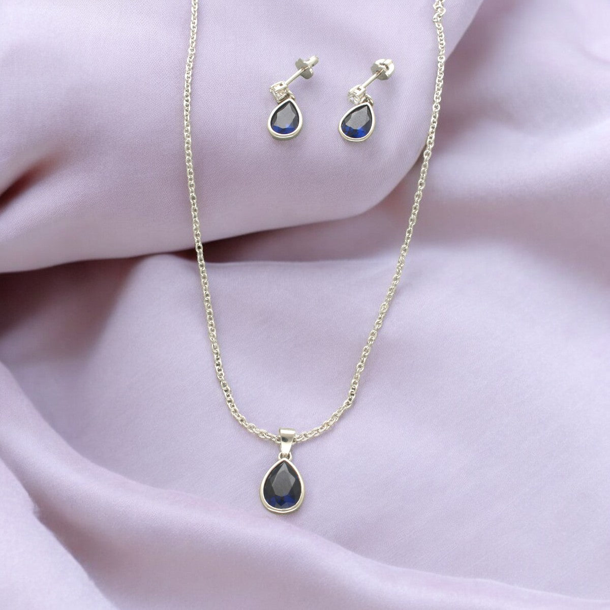 J Pearls Intricate 925 Silver Designer Pendant Set | Swadesiicart