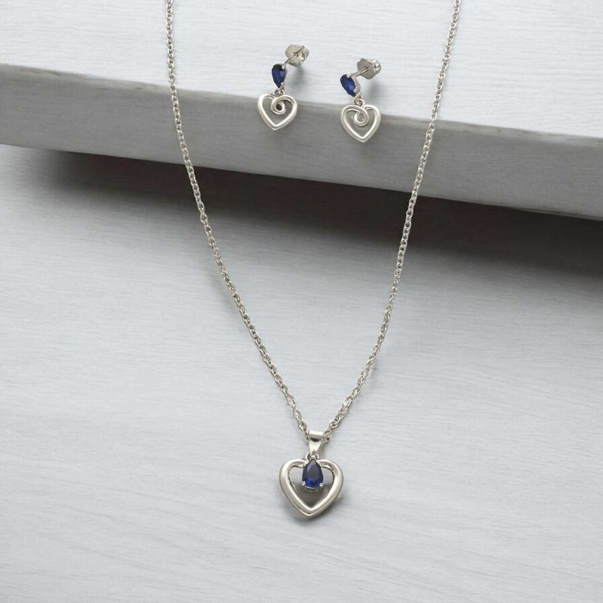 J Pearls Unique 925 Sterling Silver Pendant Set | Swadesiicart
