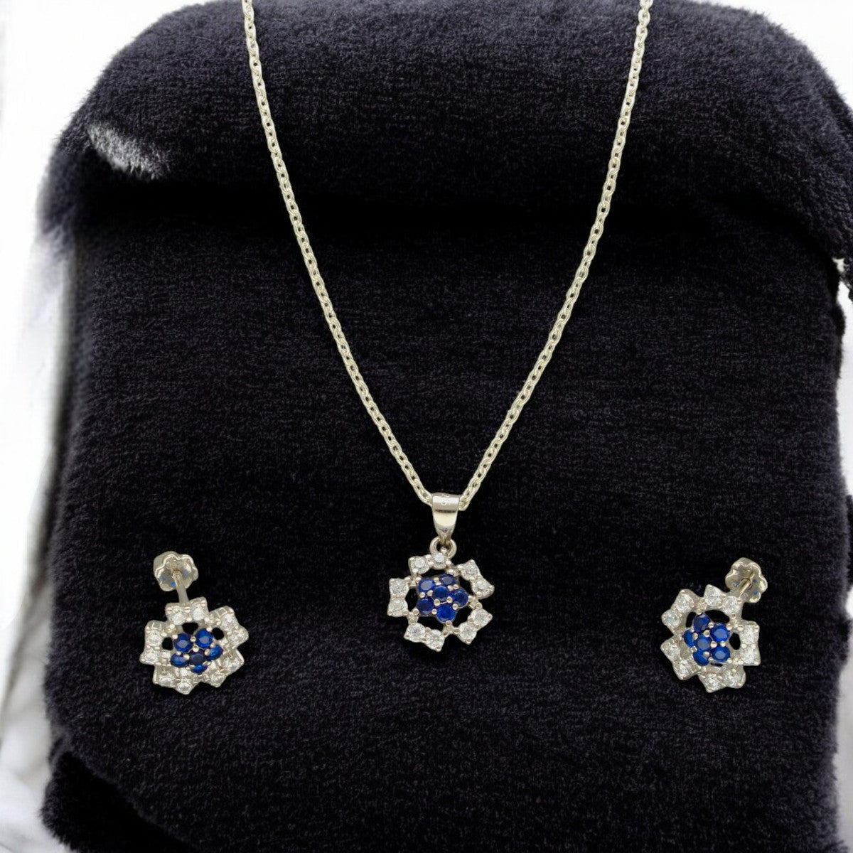 J Pearls Divin 925 Silver Pendant Set | Swadesiicart