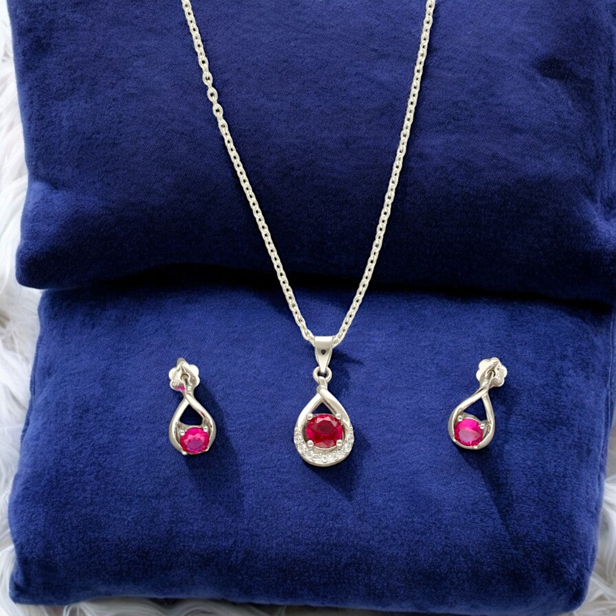 J Pearls Roye 925 Silver Pendant Set | Swadesiicart