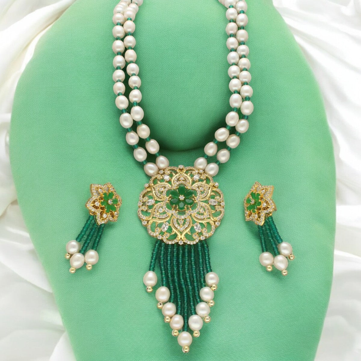J Pearls Yasti Pearl Set - Swadesiicart