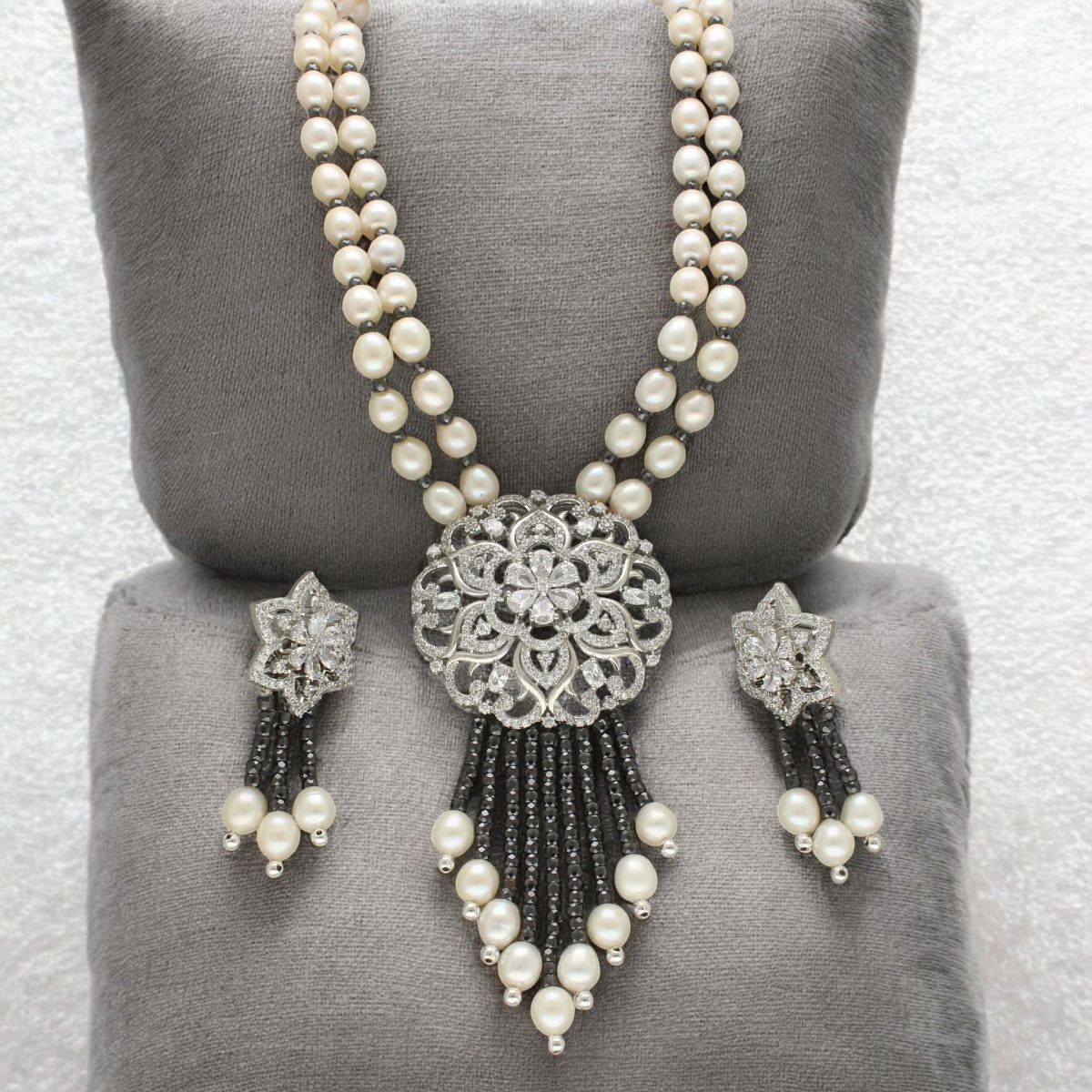 J Pearls Rumi Pearl Set - Swadesiicart