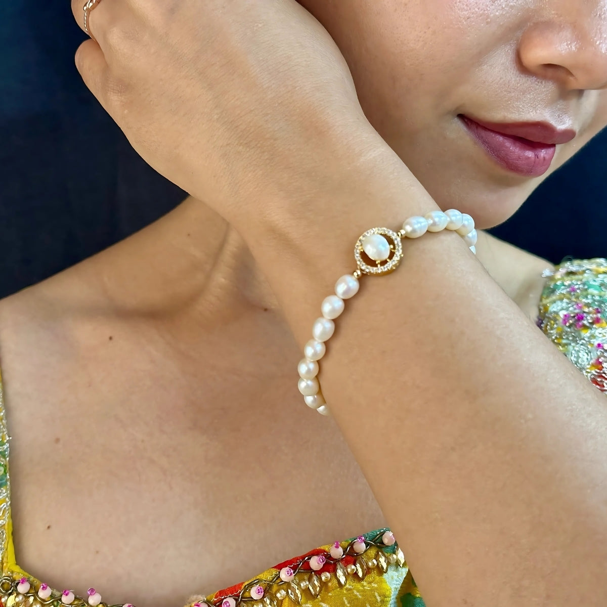 J Pearls Eira Pearl Bracelet - Swadesiicart