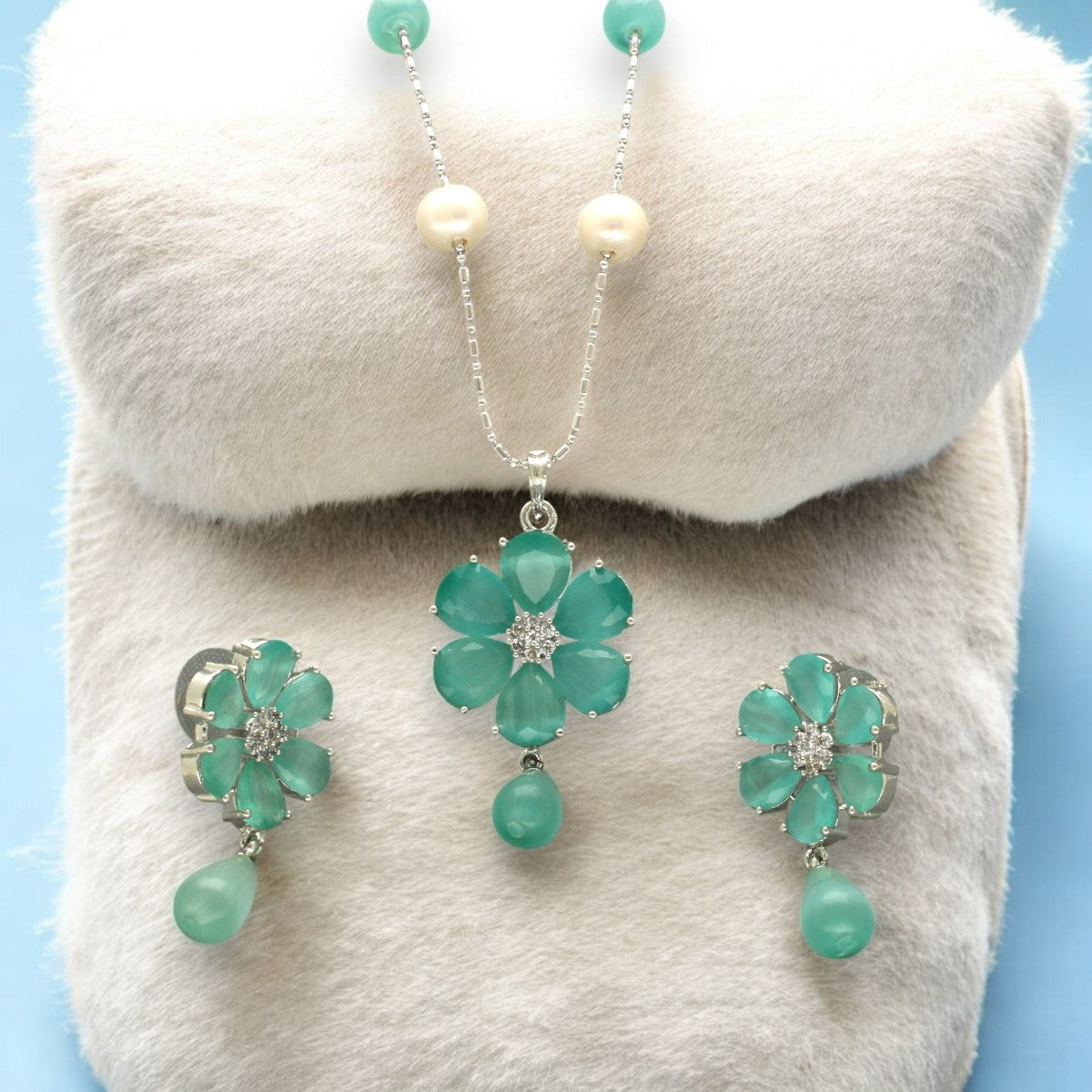 J Pearls Carali Pearl Pendant Set | Swadesiicart