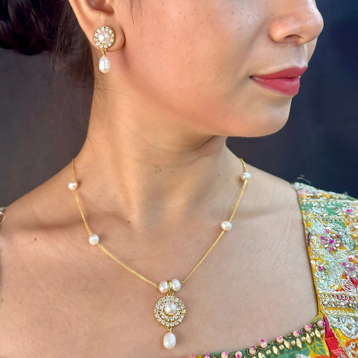J Pearls Clara Pearl Pendant Set | Swadesiicart