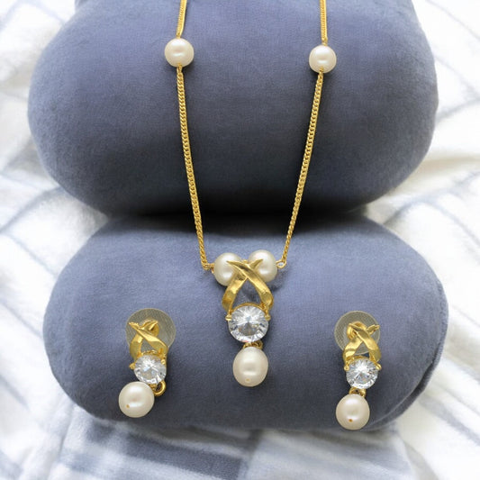 J Pearls Eira Pearl Pendant Set | Swadesiicart