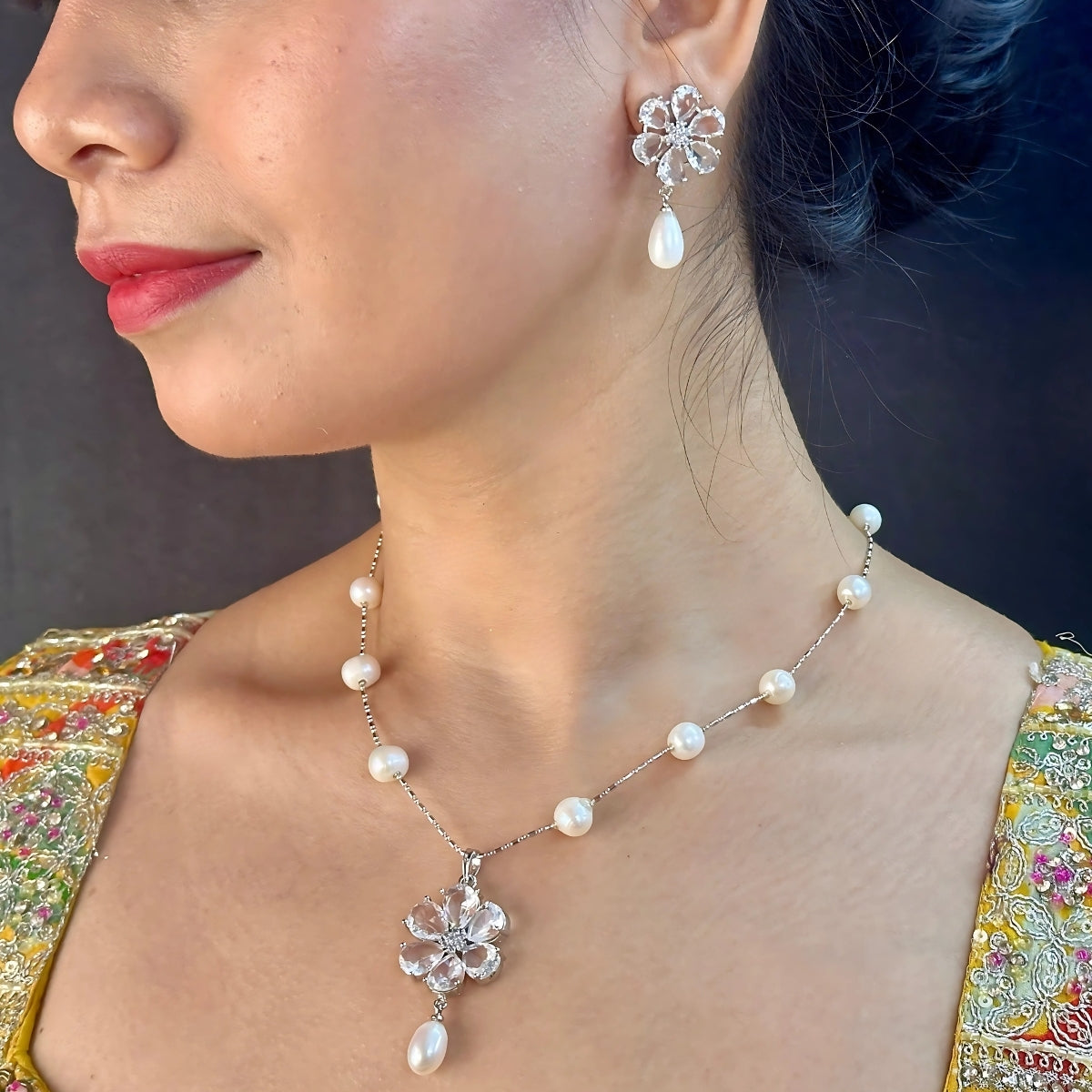 J Pearls Roye Pearl Pendant Set | Swadesiicart