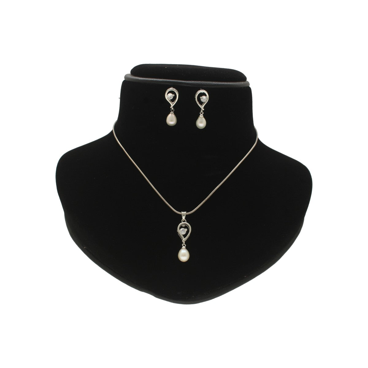 J Pearls Amora Pearl Pendant Set | Swadesiicart