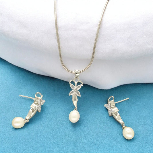 J Pearls Mylah Pearl Pendant Set | Swadesiicart