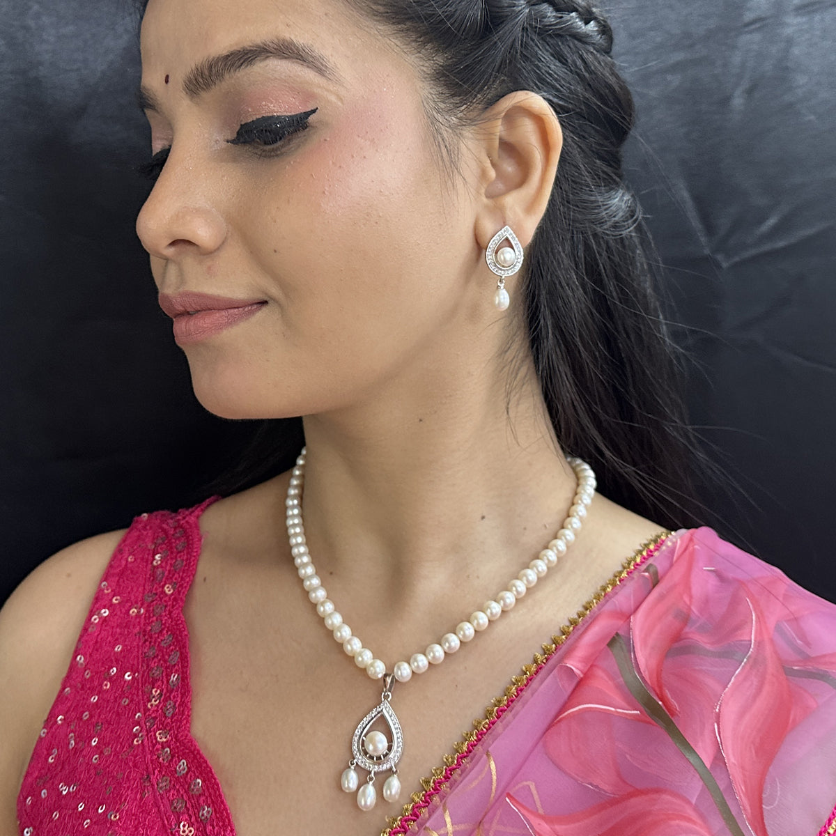 J Pearls Luminary Pearl Necklace Set - Swadesiicart
