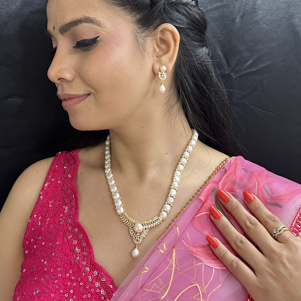 J Pearls Radiant Pearl Necklace Set - Swadesiicart